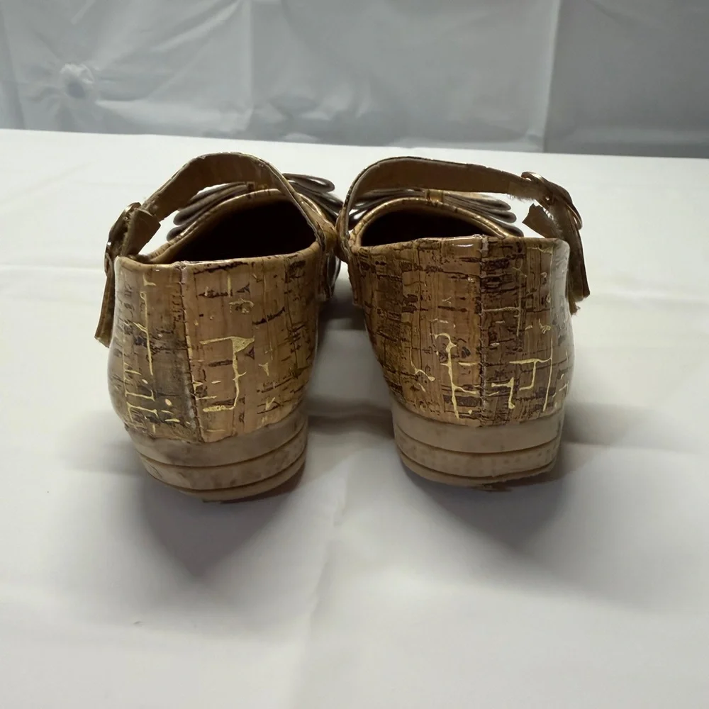 Charming Girls Gold Dress Shoes with Bow